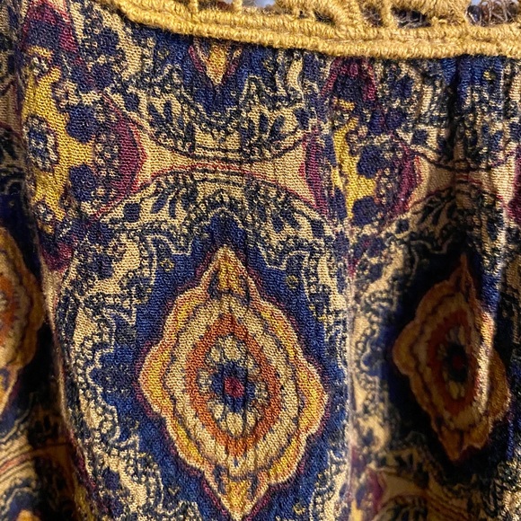 Gimmicks Blouse - Picture 6 of 6